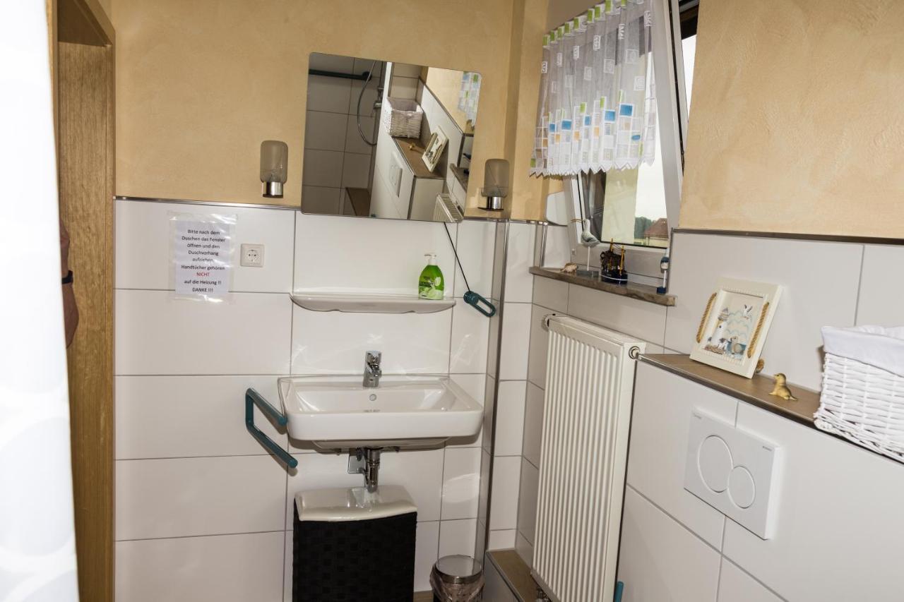 Ferienwohnung Bunde Екстер'єр фото