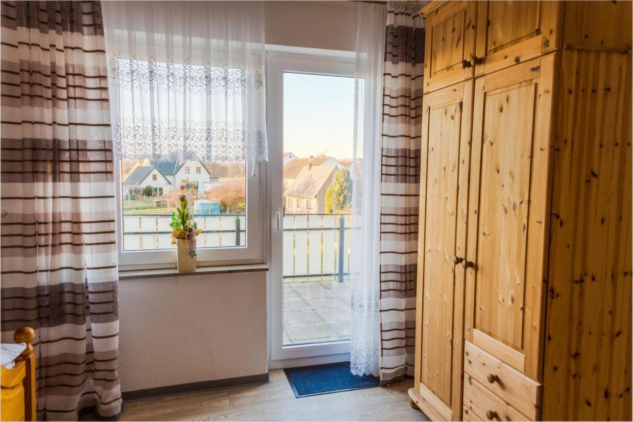 Ferienwohnung Bunde Екстер'єр фото